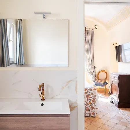 Palazzo Nobili Pensión 4*